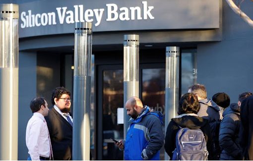 Outside the Silicon Valley Bank headquarters in Santa Clara, California on March 13. Credit: Reuters